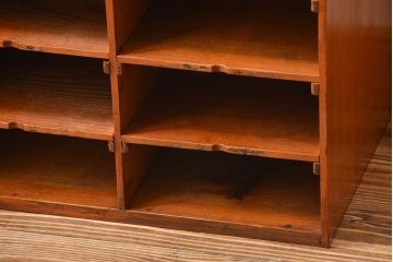 レトロ家具　昭和レトロ　古い木製の小ぶりな横型アンティーク書類棚(カルテケース)