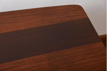 ヴィンテージ家具　【北欧ビンテージ・ダイニングテーブル】　ローズウッド材!シンプルでおしゃれな高級ダイニングテーブル