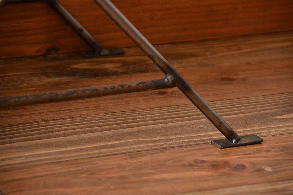 ラフジュオリジナル アイアンの薄型飾り棚【中】(陳列棚、アイアンラック)