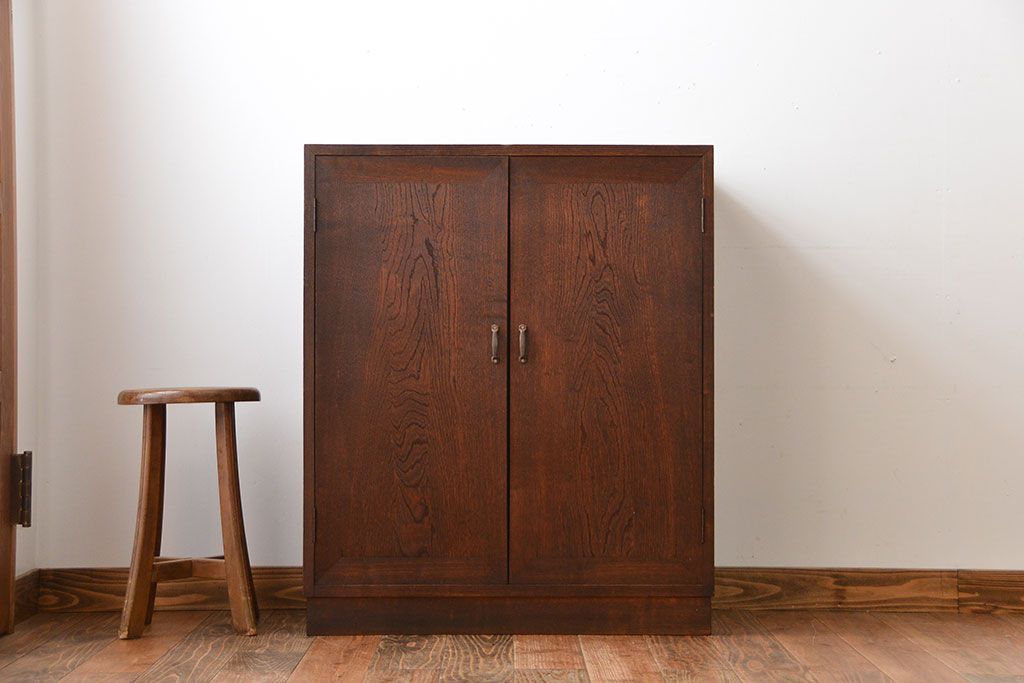 アンティーク家具　和製アンティーク　古い無垢材の木製戸棚