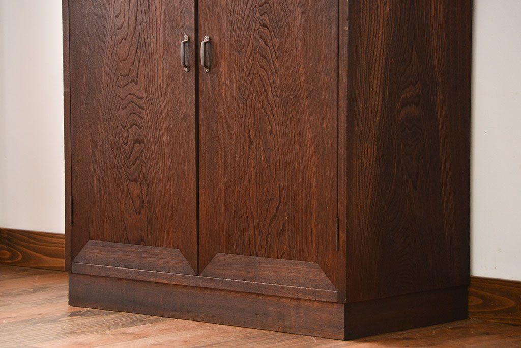 アンティーク家具　和製アンティーク　古い無垢材の木製戸棚