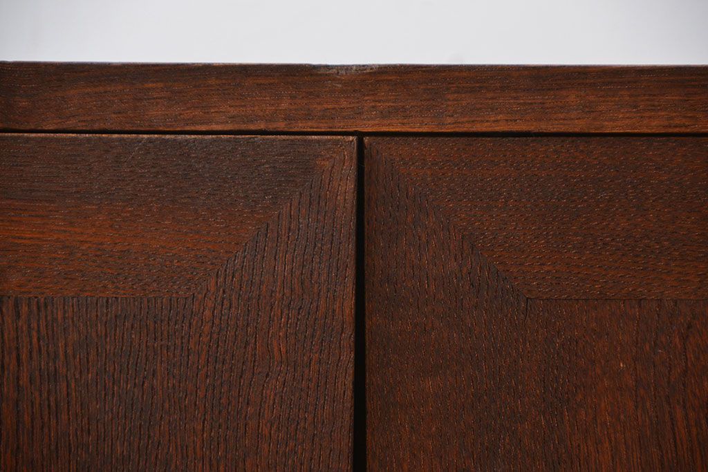 アンティーク家具　和製アンティーク　古い無垢材の木製戸棚