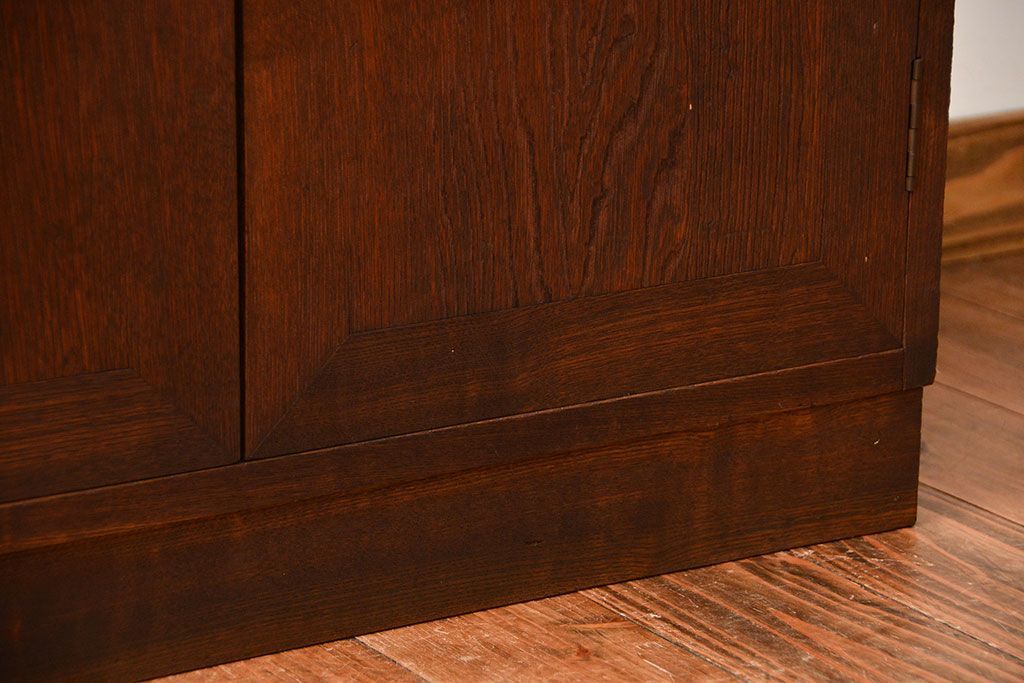 アンティーク家具　和製アンティーク　古い無垢材の木製戸棚