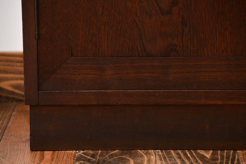 アンティーク家具　和製アンティーク　古い無垢材の木製戸棚