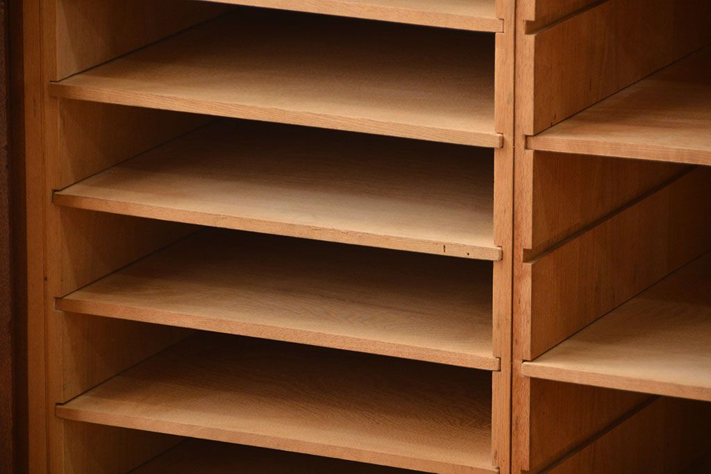 アンティーク家具　和製アンティーク　古い無垢材の木製戸棚