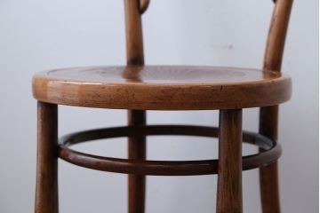 アンティーク家具　イギリスアンティーク　おしゃれなダブルループベントウッドチェア(トーネット・バルーンバック)(1)