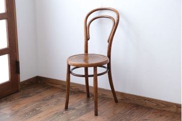 アンティーク家具　イギリスアンティーク　おしゃれなダブルループベントウッドチェア(トーネット・バルーンバック)(2)