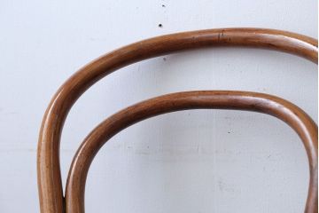 アンティーク家具　イギリスアンティーク　おしゃれなダブルループベントウッドチェア(トーネット・バルーンバック)(2)