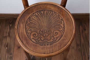 アンティーク家具　イギリスアンティーク　おしゃれなダブルループベントウッドチェア(トーネット・バルーンバック)(2)