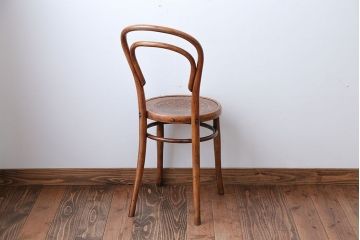 アンティーク家具　イギリスアンティーク　おしゃれなダブルループベントウッドチェア(トーネット・バルーンバック)(2)