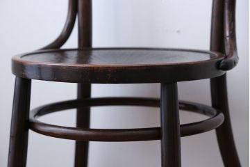 アンティーク家具　イギリスアンティーク　おしゃれなベントウッドアームチェア(トーネットチェア)