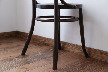 アンティーク家具　イギリスアンティーク　おしゃれなベントウッドアームチェア(トーネットチェア)