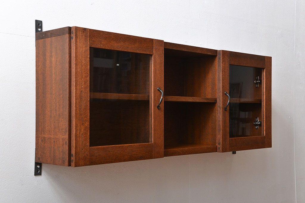 アンティーク家具　アンティーク　古い木製のお洒落な壁掛けキャビネット