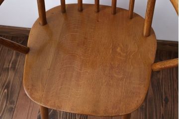 ヴィンテージ家具　イギリスビンテージ　クエーカーアームチェア(1)