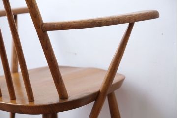 ヴィンテージ家具　イギリスビンテージ　クエーカーアームチェア(2)