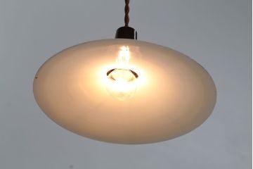 和製アンティーク　昭和レトロな白いガラス平笠照明2個セット(4)