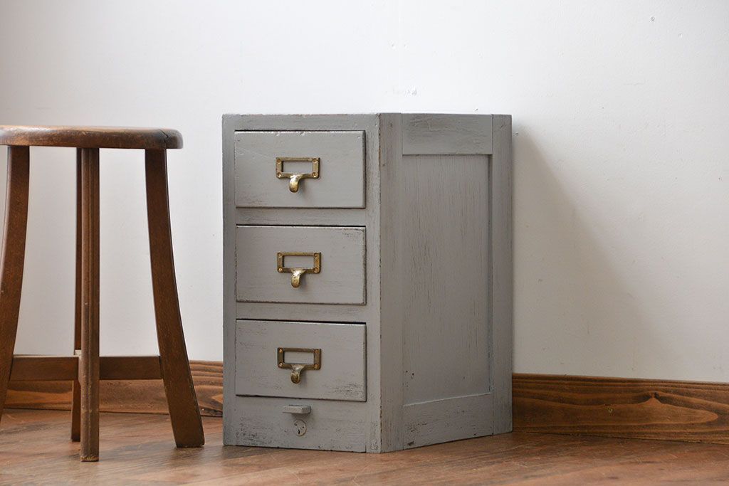 アンティーク家具　アンティークペイント　ネームプレート付き小引き出し