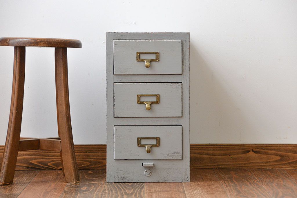 アンティーク家具　アンティークペイント　ネームプレート付き小引き出し