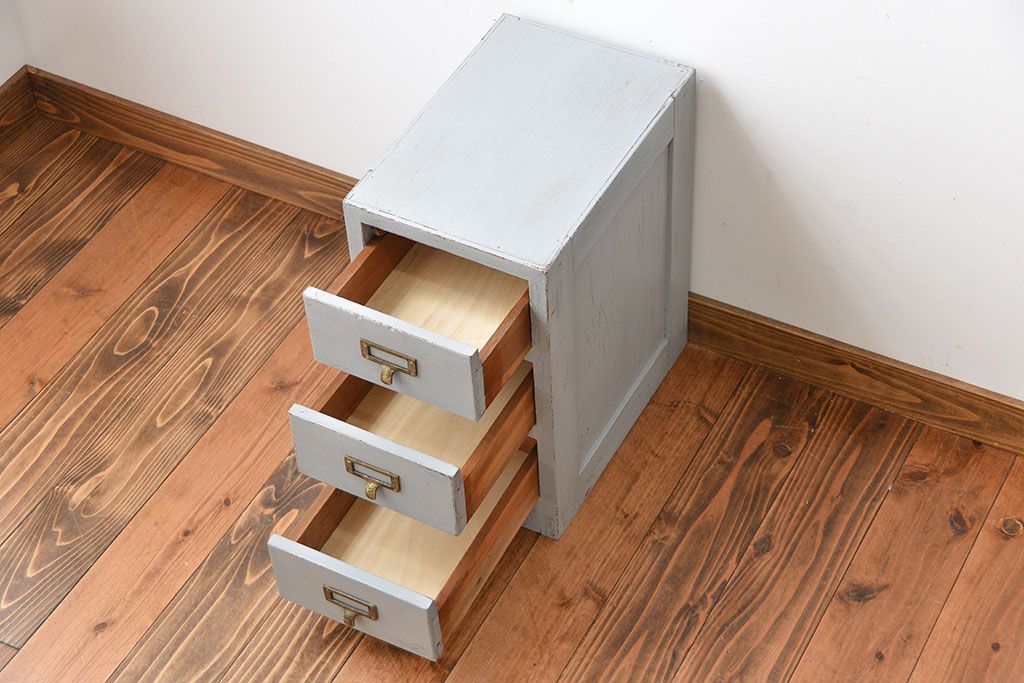 アンティーク家具　アンティークペイント　ネームプレート付き小引き出し