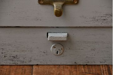 アンティーク家具　アンティークペイント　ネームプレート付き小引き出し