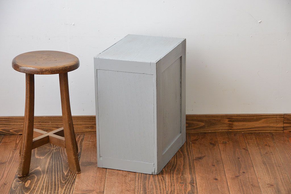 アンティーク家具　アンティークペイント　ネームプレート付き小引き出し