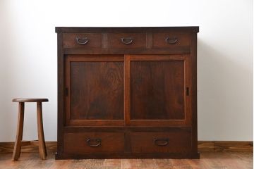 アンティーク家具　古民具・骨董　古い木製の大きな半箪笥(帳場箪笥)