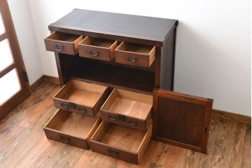 アンティーク家具　古民具・骨董　古い木製の大きな半箪笥(帳場箪笥)