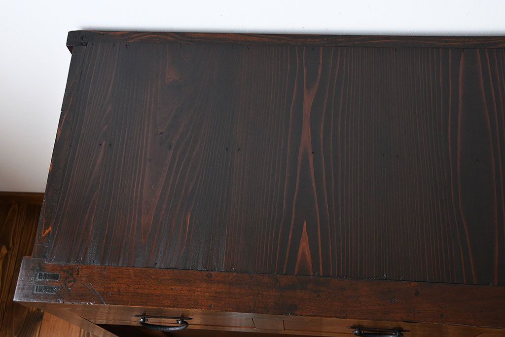 アンティーク家具　古民具・骨董　古い木製の大きな半箪笥(帳場箪笥)