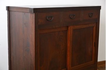 アンティーク家具　古民具・骨董　古い木製の大きな半箪笥(帳場箪笥)