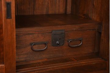 アンティーク家具　古民具・骨董　古い木製の大きな半箪笥(帳場箪笥)