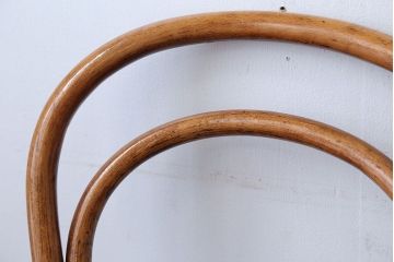 アンティーク家具　イギリスアンティーク　おしゃれなダブルループベントウッドチェア2脚セット(トーネット・バルーンバック)(1)