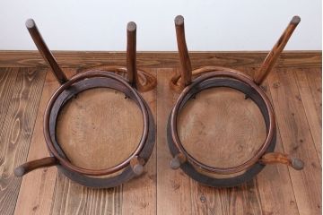 アンティーク家具　イギリスアンティーク　おしゃれなダブルループベントウッドチェア2脚セット(トーネット・バルーンバック)(1)