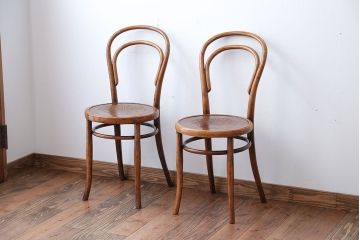 アンティーク家具　 イギリスアンティーク　おしゃれなダブルループベントウッドチェア2脚セット(トーネット・バルーンバック)(2)