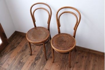 アンティーク家具　 イギリスアンティーク　おしゃれなダブルループベントウッドチェア2脚セット(トーネット・バルーンバック)(2)