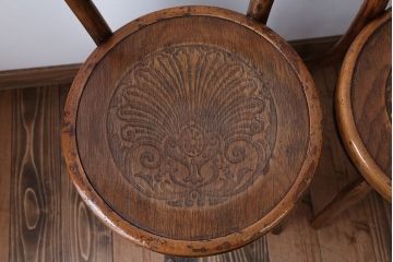 アンティーク家具　 イギリスアンティーク　おしゃれなダブルループベントウッドチェア2脚セット(トーネット・バルーンバック)(2)