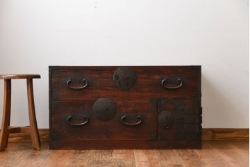 アンティーク家具　和製アンティーク　古い木の味わい深い時代箪笥ローボード(2)