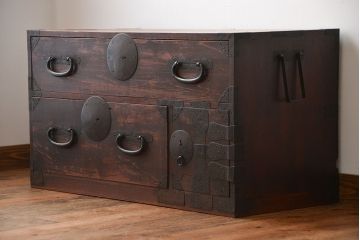 アンティーク家具　和製アンティーク　古い木の味わい深い時代箪笥ローボード(2)