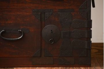 アンティーク家具　和製アンティーク　古い木の味わい深い時代箪笥ローボード(2)