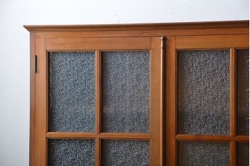 アンティーク家具　和製アンティーク　古い木製の彫刻が美しい大きな高級本箱(1)