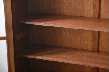 アンティーク家具　和製アンティーク　古い木製の彫刻が美しい大きな高級本箱(1)