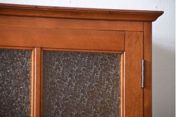 アンティーク家具　和製アンティーク　古い木製の彫刻が美しい大きな高級本箱(2)