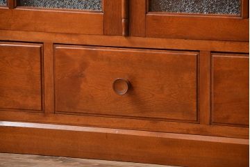 アンティーク家具　和製アンティーク　古い木製の彫刻が美しい大きな高級本箱(2)