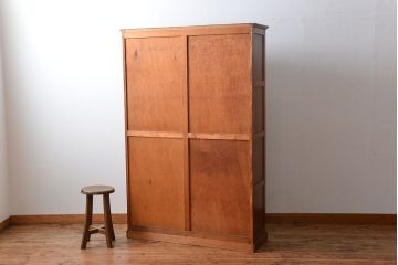 アンティーク家具　和製アンティーク　古い木製の彫刻が美しい大きな高級本箱(2)