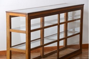 レトロ家具　アンティーク　古いナラ材のレトロでおしゃれなガラスケース(ショーケース)