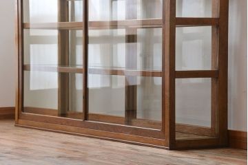 レトロ家具　アンティーク　古いナラ材のレトロでおしゃれなガラスケース(ショーケース)