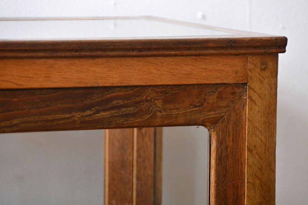 レトロ家具　アンティーク　古いナラ材のレトロでおしゃれなガラスケース(ショーケース)