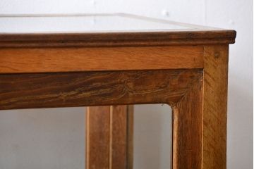 レトロ家具　アンティーク　古いナラ材のレトロでおしゃれなガラスケース(ショーケース)