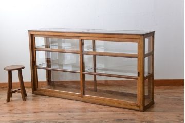 レトロ家具　アンティーク　古いナラ材のレトロでおしゃれなガラスケース(ショーケース)