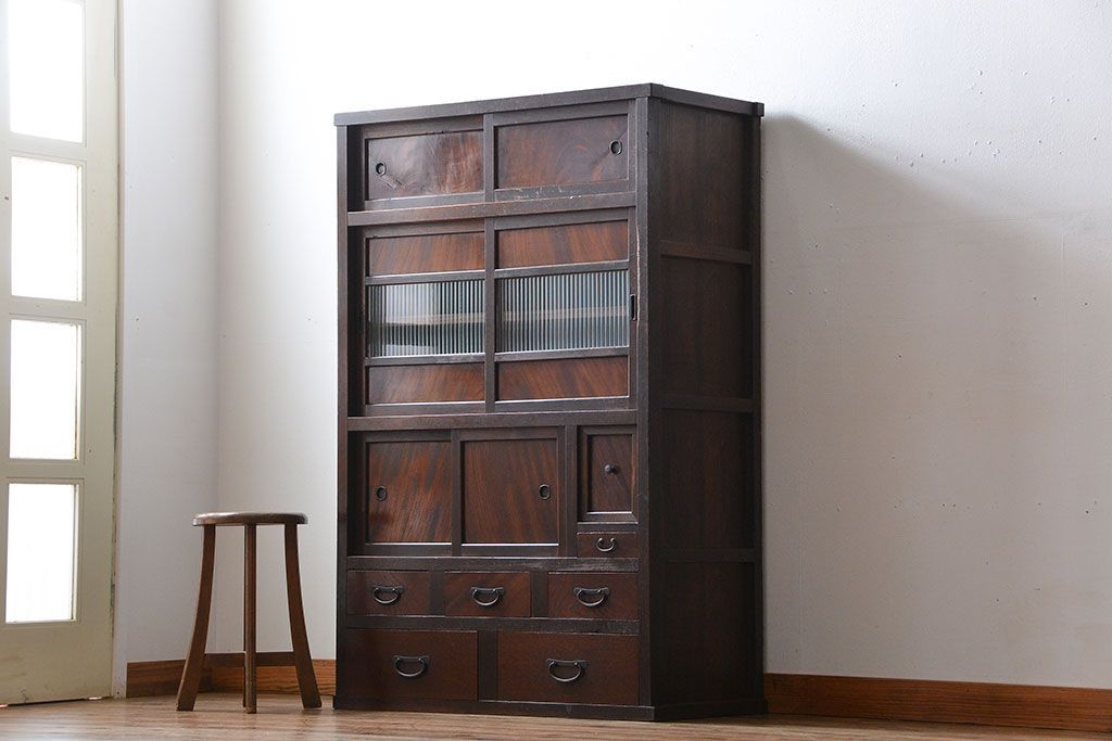 アンティーク家具　和製アンティーク　古い木の味わい深い収納棚