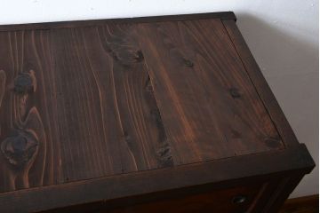 アンティーク家具　和製アンティーク　古い木の味わい深い収納棚